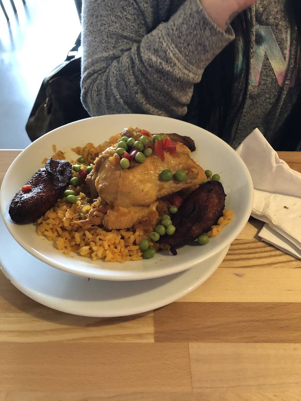 El Cubano | restaurant | 23360 Valencia Blvd, Valencia, CA 91355, USA | 6614178025 OR +1 661-417-8025