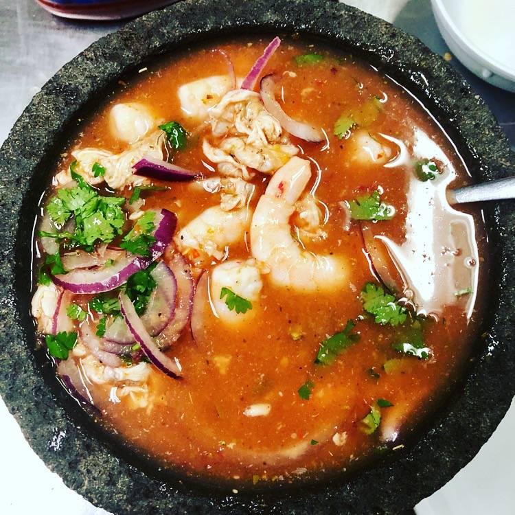 Los Aguachiles | restaurant | 7500 N Mesa St #107, El Paso, TX 79912, USA | 9155857588 OR +1 915-585-7588