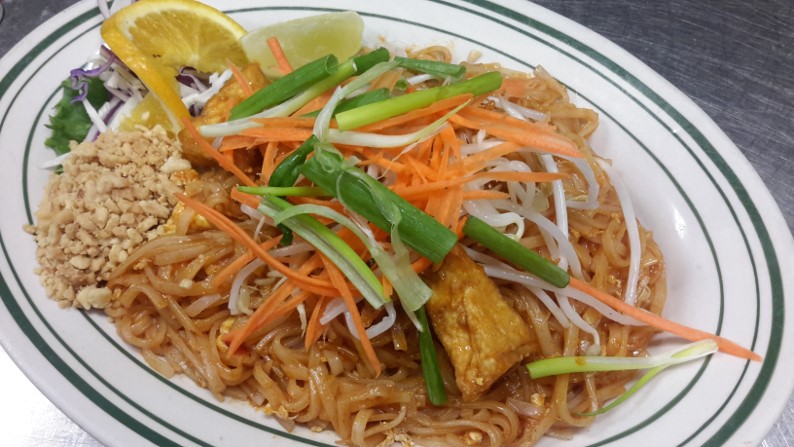 Suwana Asian Cuisine | restaurant | 128 N Main St, Waynesville, NC 28786, USA | 8282460155 OR +1 828-246-0155