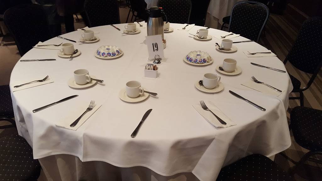 Plaza Rive-Sud | restaurant | 500 Ave du Golf, La Prairie, QC J5R, Canada | 5148775525 OR +1 514-877-5525