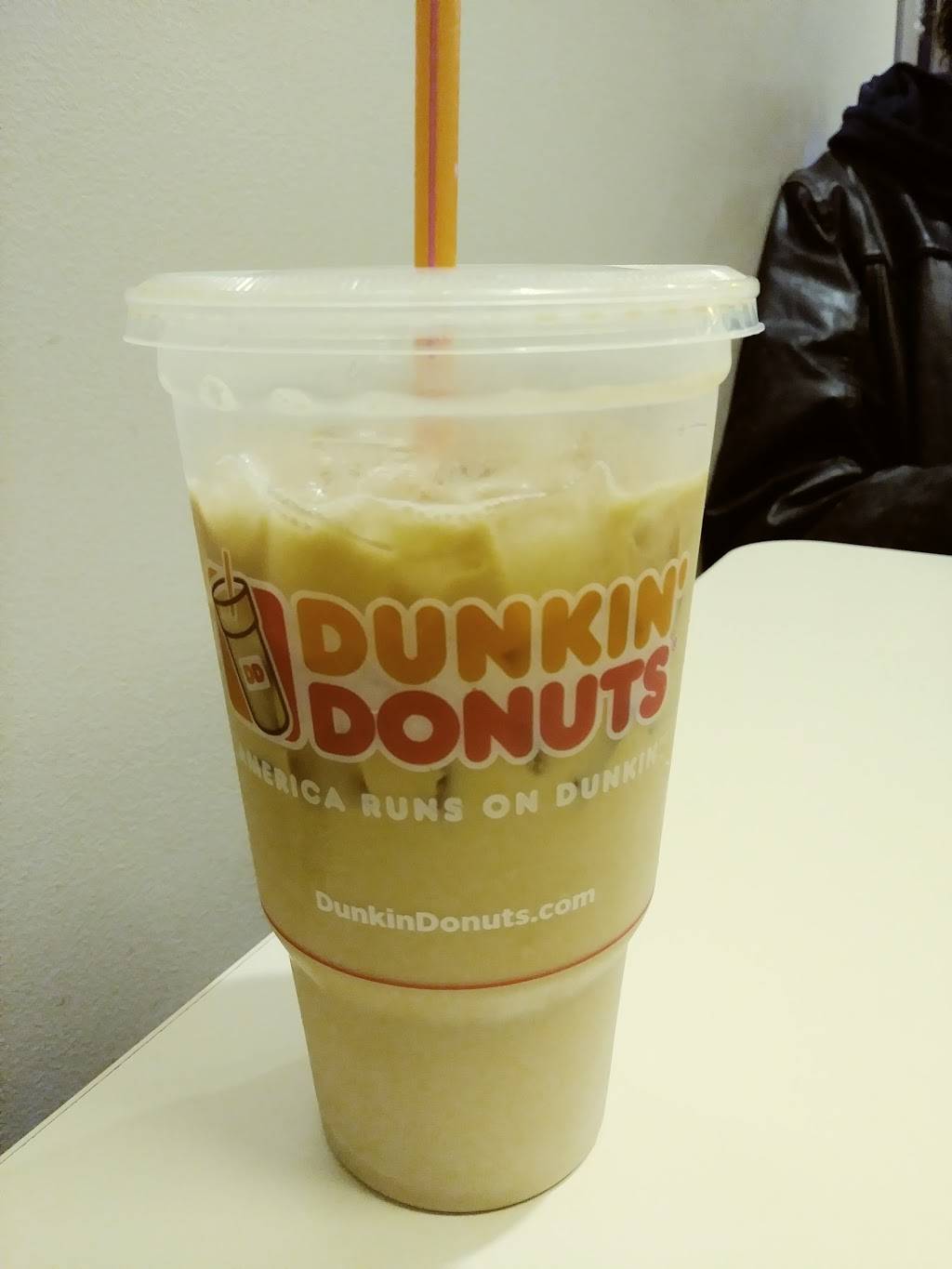 Dunkin | cafe | 6201 Hollywood Blvd #130, Los Angeles, CA 90028, USA | 3235369220 OR +1 323-536-9220