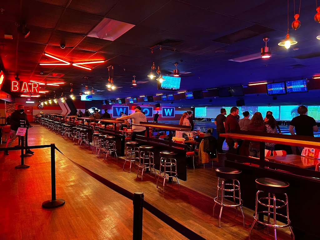 Bowlero Columbia | restaurant | 7100 Carved Stone, Columbia, MD 21045, USA | 4103817750 OR +1 410-381-7750