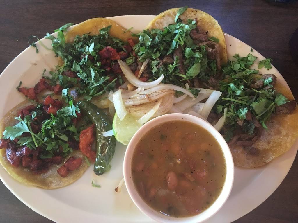 El Original Asadero | restaurant | 1327 Culebra Rd, San Antonio, TX 78201, USA | 2107360070 OR +1 210-736-0070