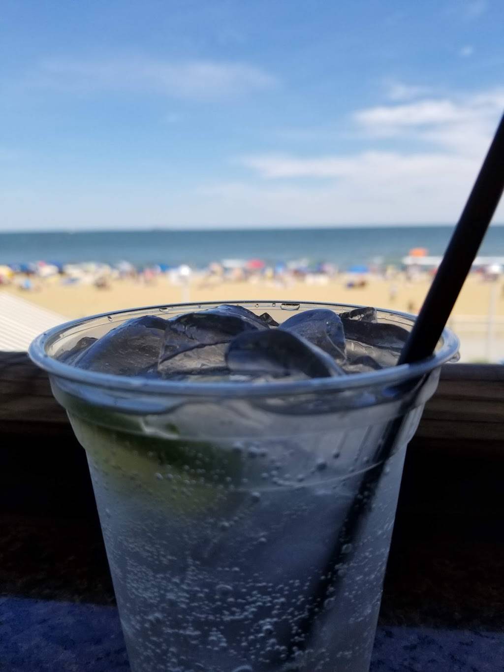 Ocean House Waterfront Seafood | restaurant | 1905 Atlantic Ave, Virginia Beach, VA 23451, USA | 7574258600 OR +1 757-425-8600