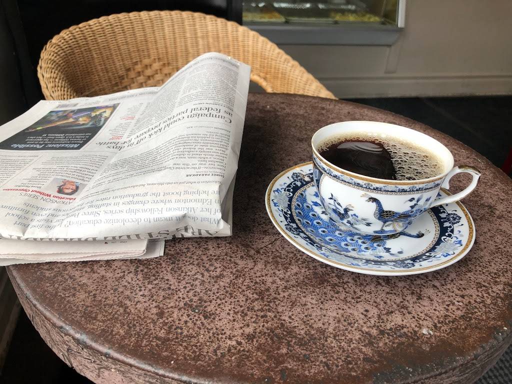 Arabesque Cafe | restaurant | 1068 College St, Toronto, ON M6H 1A5, Canada | 4165048146 OR +1 416-504-8146