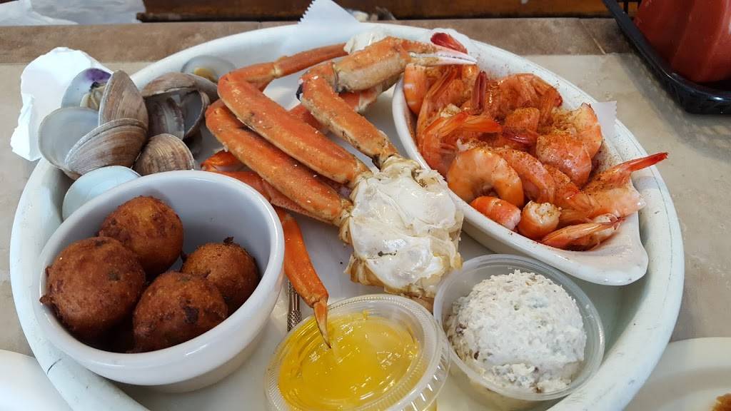 Oyster Troff | restaurant | 936 N Bay St, Eustis, FL 32726, USA | 3523579939 OR +1 352-357-9939