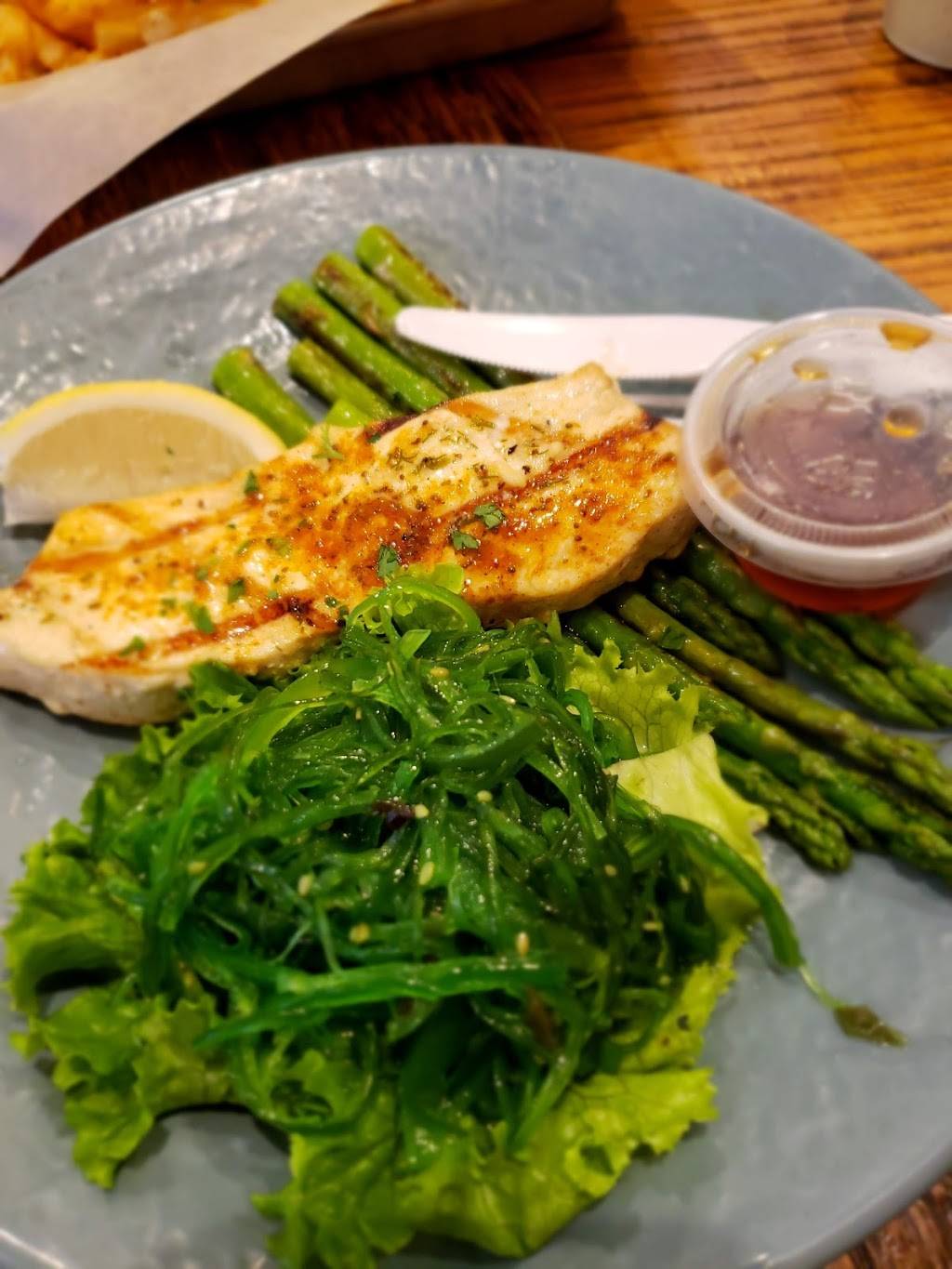 Fish District | restaurant | 26541 Aliso Creek Rd, Aliso Viejo, CA 92656, USA | 9494480566 OR +1 949-448-0566