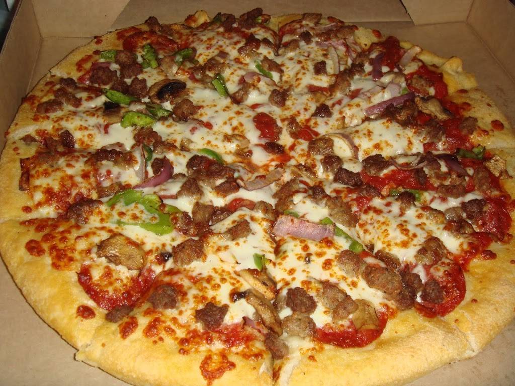 Pizza Hut | restaurant | 17800 W Bluemound Rd Suite D, Brookfield, WI 53045, USA | 2628279333 OR +1 262-827-9333