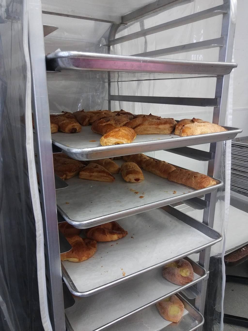 Panaderia La Pequeña | bakery | 888 W Lincoln Ave, Anaheim, CA 92805, USA | 7148178254 OR +1 714-817-8254