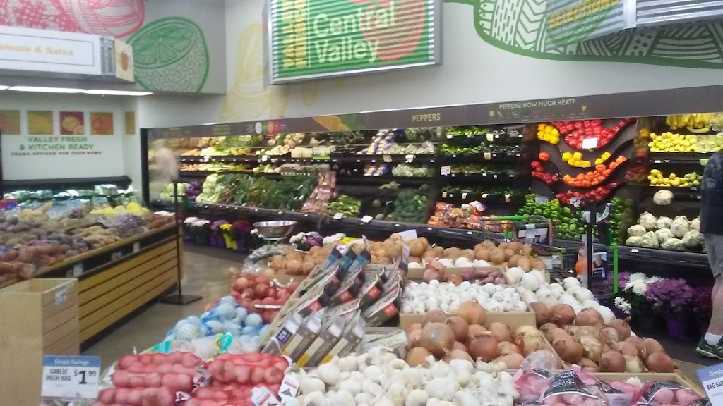 Save Mart | meal delivery | 900 W Henderson Ave, Porterville, CA 93257, USA | 5597811447 OR +1 559-781-1447