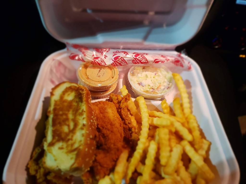 Raising Canes Chicken Fingers | meal takeaway | 210 McCorvey Dr, Tuscaloosa, AL 35487, USA | 2053488577 OR +1 205-348-8577