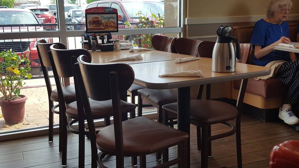 IHOP | bakery | 4103 Lemay Ferry Rd, St. Louis, MO 63129, USA | 3148924467 OR +1 314-892-4467