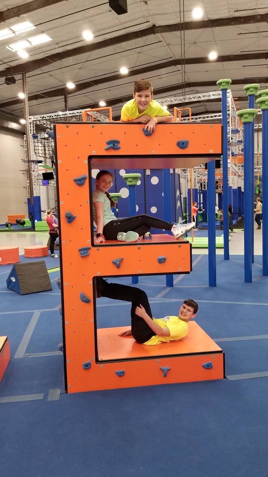 Play: CLE – Indoor Adventure Park | restaurant | 38525 Chester Rd, Avon, OH 44011, USA | 4406953565 OR +1 440-695-3565