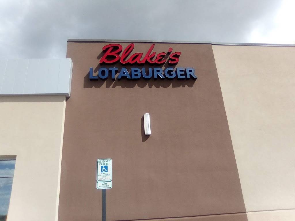 Blakes Lotaburger | restaurant | 3560 N Craycroft Rd, Tucson, AZ 85750, USA | 5207773657 OR +1 520-777-3657