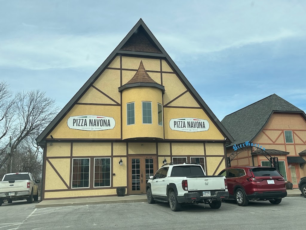 Pizza Navona | restaurant | 60 E Main St, Farmington, AR 72730, USA | 4793002009 OR +1 479-300-2009