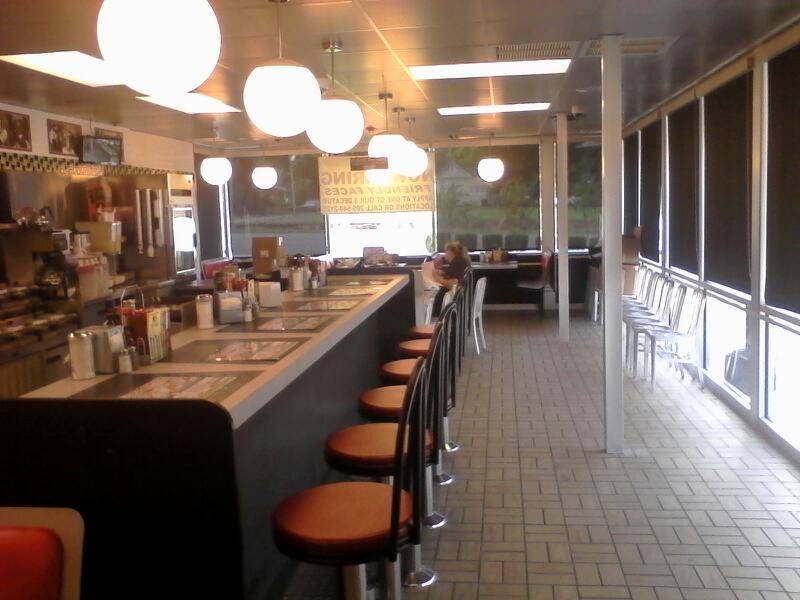 Waffle House | meal takeaway | 710 6th Ave NE, Decatur, AL 35601, USA | 2563552871 OR +1 256-355-2871