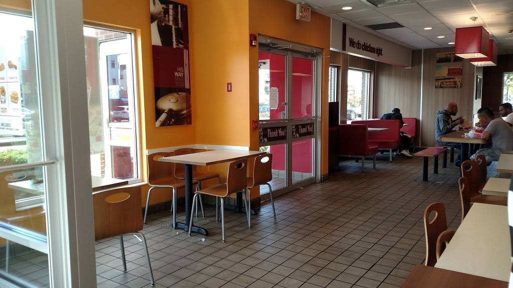 KFC | restaurant | 695 Columbia Rd, Dorchester, MA 02125, USA | 6172822068 OR +1 617-282-2068