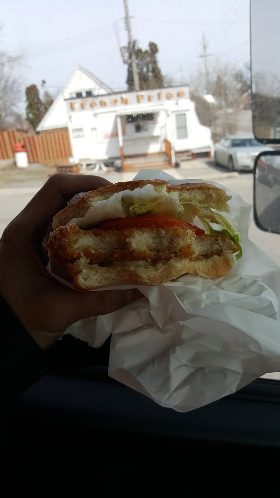 Sams Fresh Cut Fries | restaurant | 2327 King St E, Hamilton, ON L8K 1X6, Canada | 2897001851 OR +1 289-700-1851