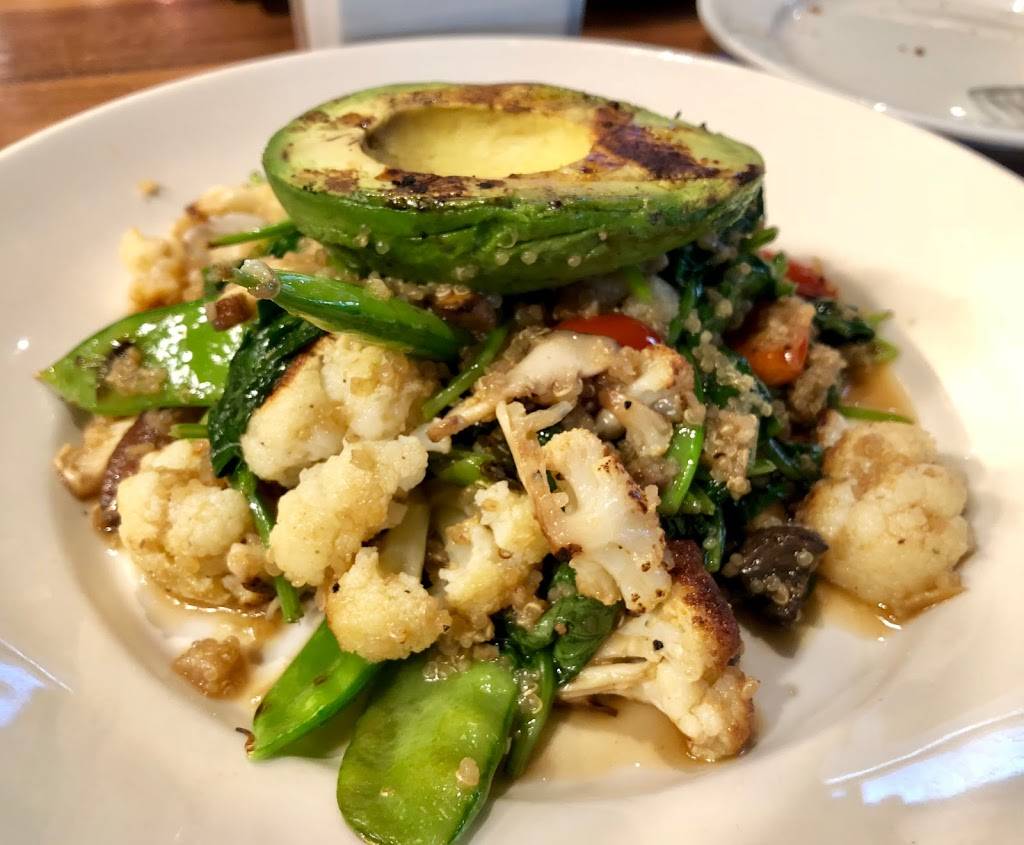 Paul Martins American Grill | restaurant | 6186 N Scottsdale Rd, Scottsdale, AZ 85253, USA | 4809919342 OR +1 480-991-9342