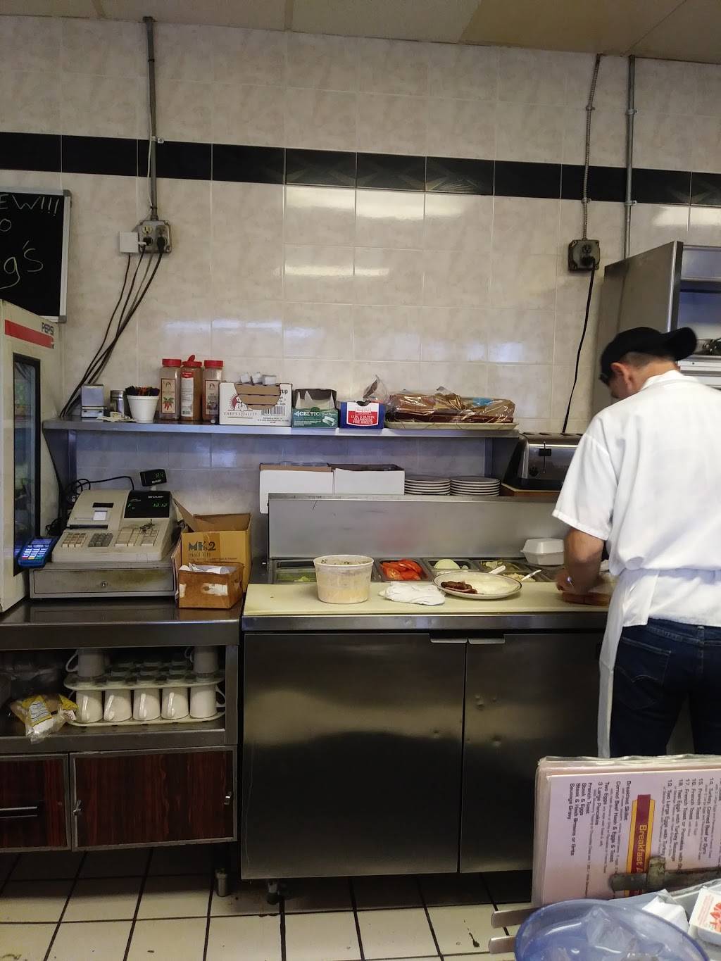 Lons Coney Island | restaurant | 10741 W McNichols Rd, Detroit, MI 48221, USA | 3138620760 OR +1 313-862-0760