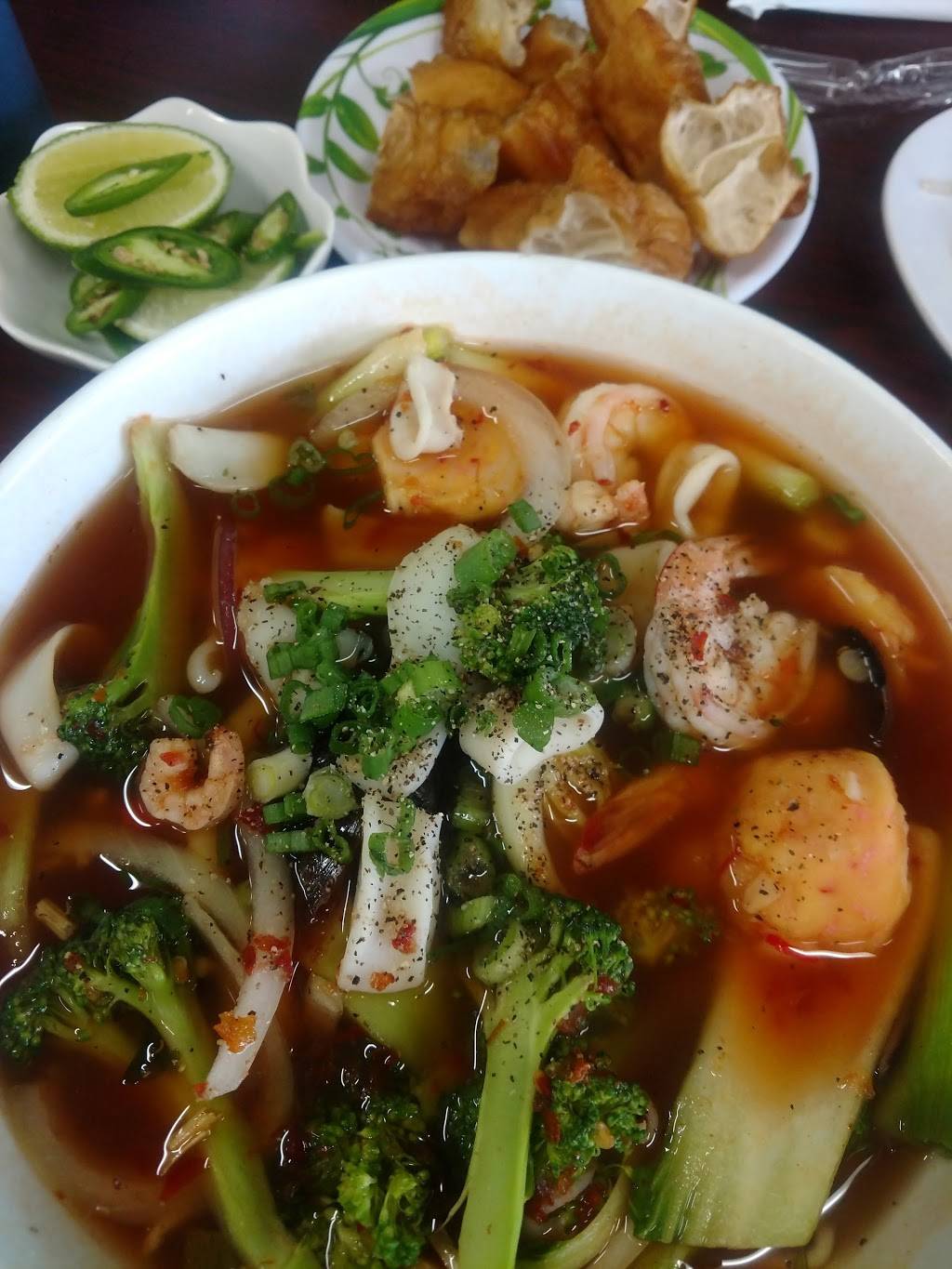 East Lake Chinese Seafood | restaurant | 2819 S White Rd, San Jose, CA 95148, USA | 4082233288 OR +1 408-223-3288