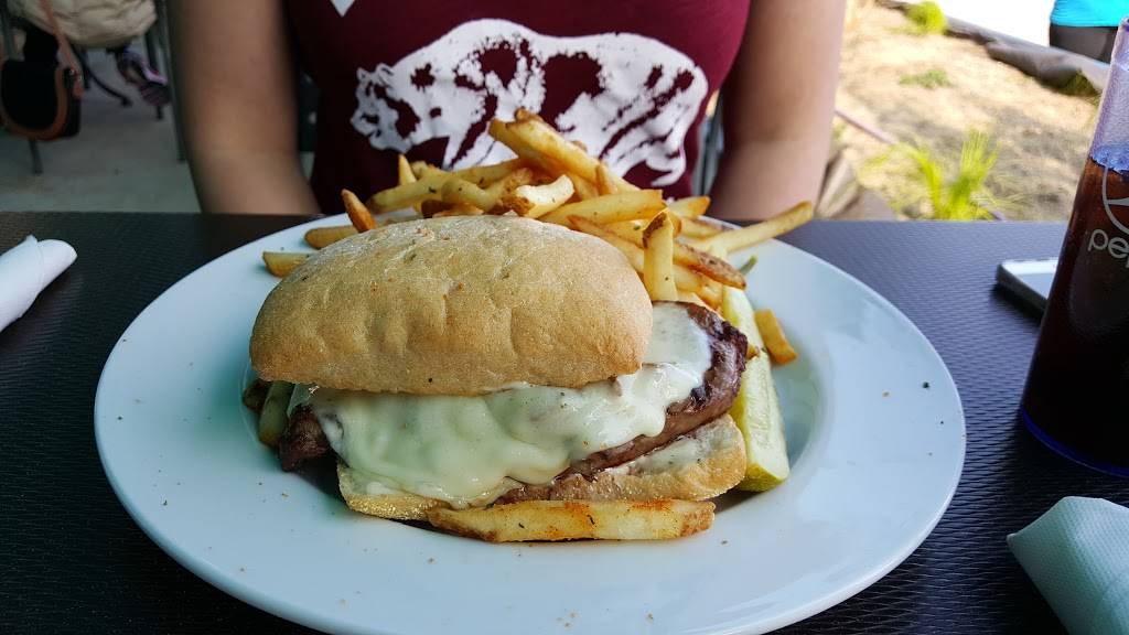 Riva Crab House | restaurant | 700 E Grand Ave, Chicago, IL 60611, USA | 3126447482 OR +1 312-644-7482