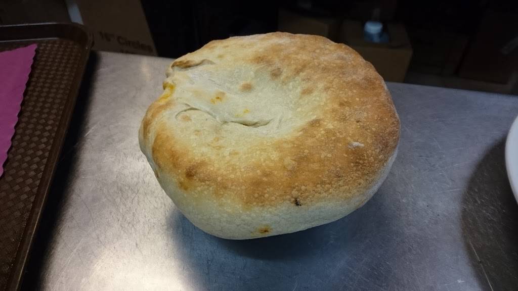 Leonardos Pizzeria | restaurant | 273 Main St, Gloucester, MA 01930, USA | 9782817882 OR +1 978-281-7882