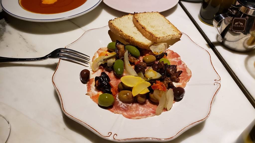 Parcheggio | restaurant | South Parking Lot, 2901 Bayview Ave #300, North York, ON M2K 2S3, Canada | 6479436780 OR +1 647-943-6780