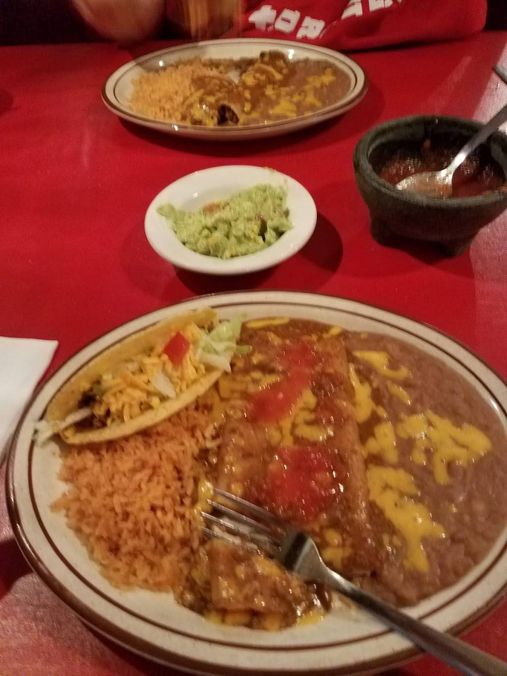 Poquito De Mexico | restaurant | 422 W Main St, Yukon, OK 73099, USA | 4053549902 OR +1 405-354-9902
