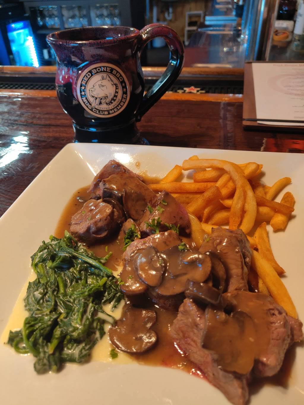 Red Bone Grille & Tavern | restaurant | 102 Church St, Dexter, ME 04930, USA | 2079242064 OR +1 207-924-2064