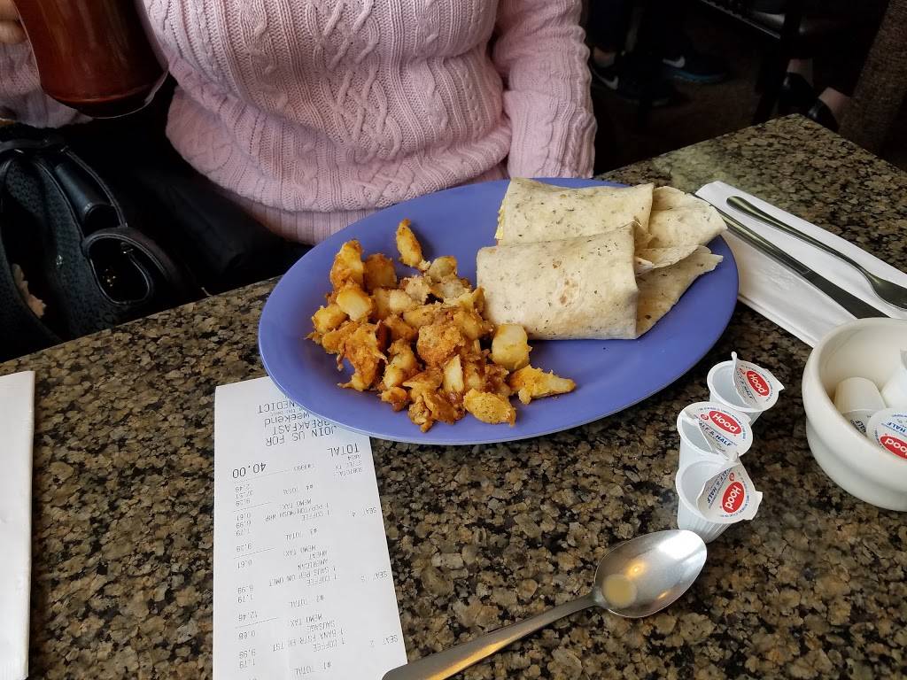 Country Trading & Restaurant | restaurant | 769 Burnett Rd, Chicopee, MA 01020, USA | 4135921641 OR +1 413-592-1641