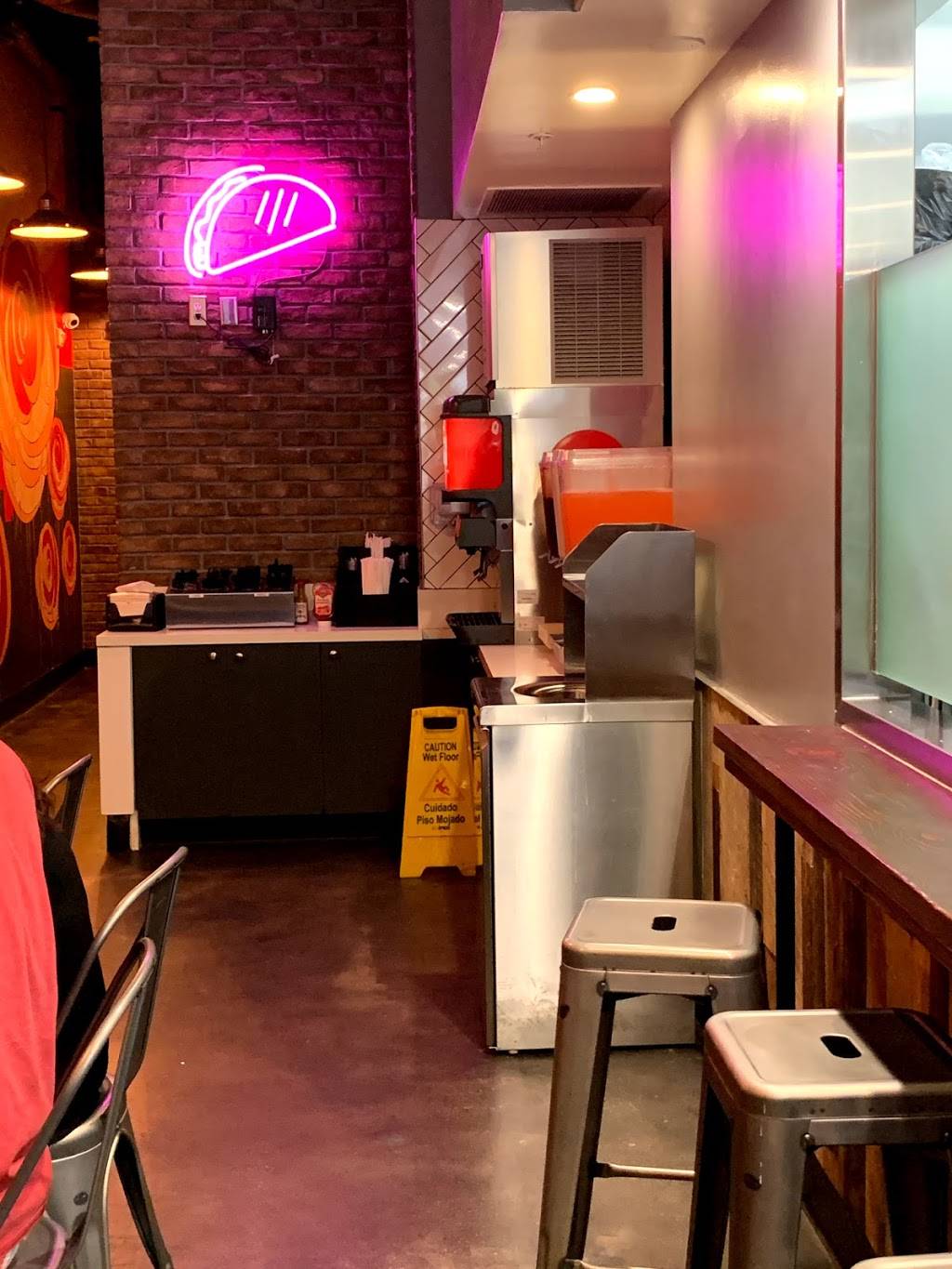 Brick and Flour | restaurant | 105 N Hill Ave #102, Pasadena, CA 91106, USA | 6267370449 OR +1 626-737-0449