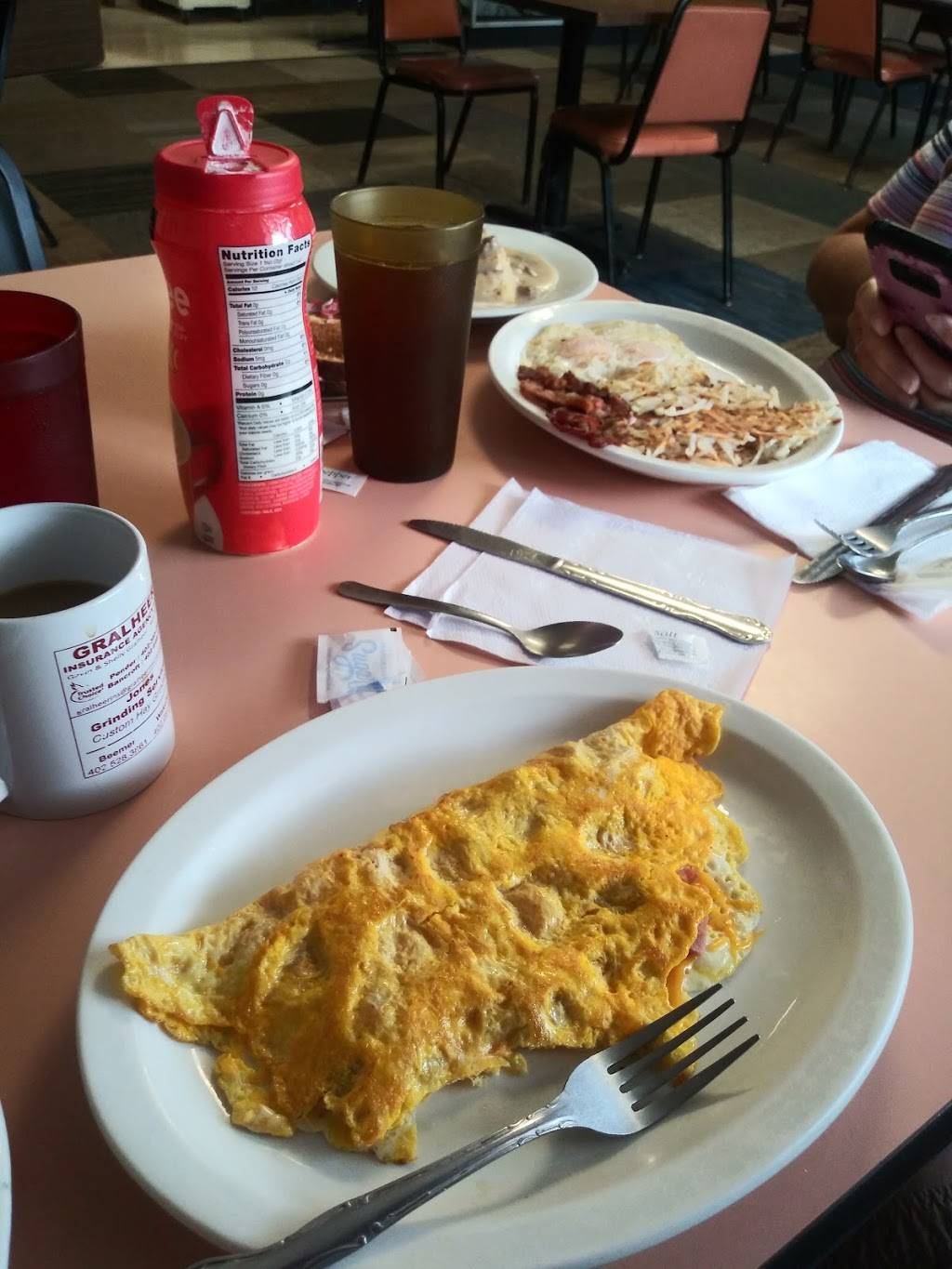 Beemer Cafe | restaurant | 218 Main St, Beemer, NE 68716, USA | 4025283311 OR +1 402-528-3311