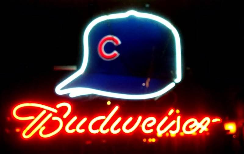 Parrots Bar & Grill | restaurant | 754 W Wellington Ave, Chicago, IL 60657, USA | 7732817878 OR +1 773-281-7878