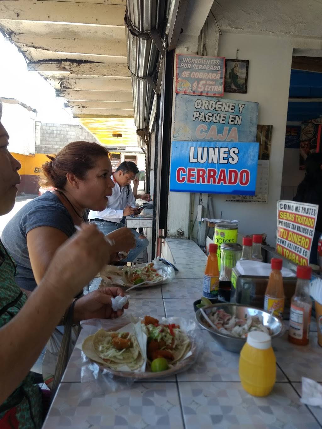 Mariscos Titos | restaurant | Calle Primera 7931, Zona Centro, 22000 Tijuana, B.C., Mexico | 016646384591 OR +52 664 638 4591