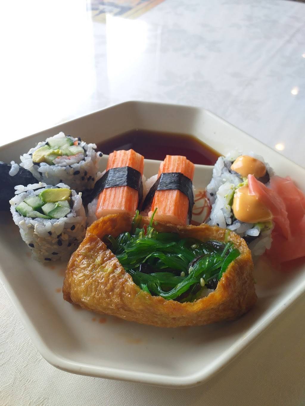 Crystal Buffet | meal takeaway | 2 Mountain Rd #1, Collingwood, ON L9Y 4S8, Canada | 7054462888 OR +1 705-446-2888