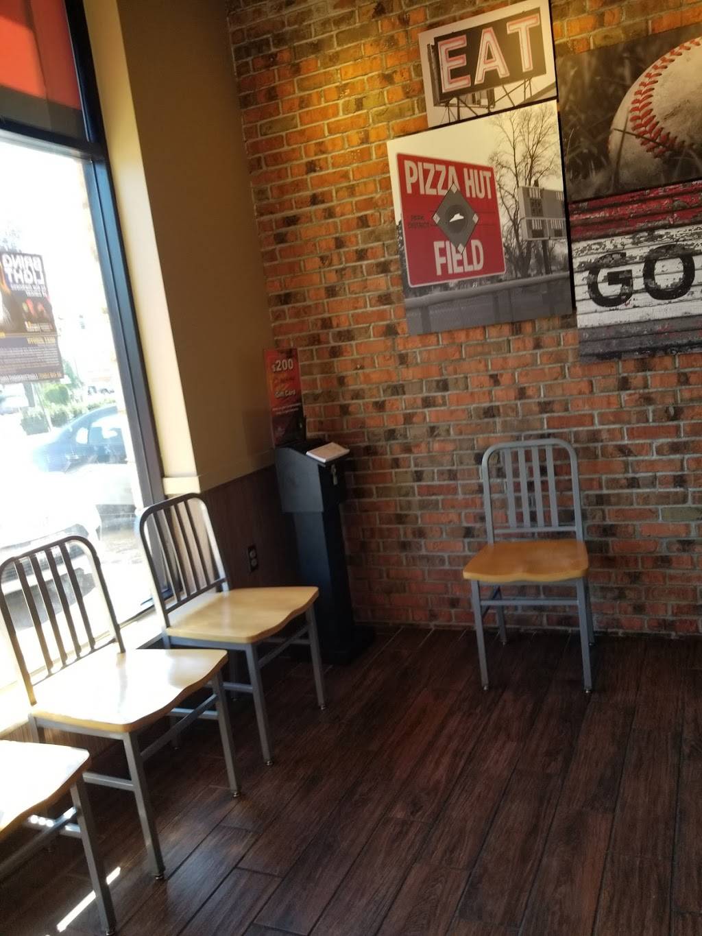 Pizza Hut | restaurant | 7122 Columbia Pike, Annandale, VA 22003, USA | 7033541114 OR +1 703-354-1114