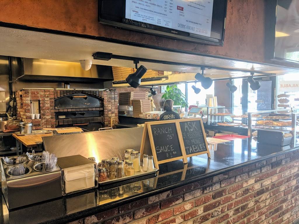 Gios Pizza | restaurant | 4205 W Anthem Way #104, Anthem, AZ 85086, USA | 6235002350 OR +1 623-500-2350