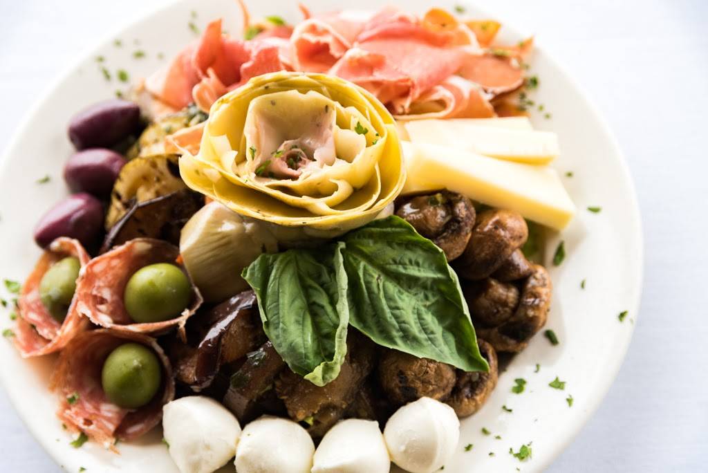 Carluccis Waterfront | restaurant | 876 Centerton Rd, Mt Laurel, NJ 08054, USA | 8562355737 OR +1 856-235-5737