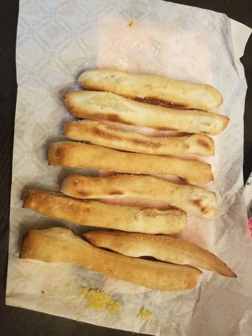 Little Caesars Pizza | meal takeaway | 702 N Lake Ave, Pasadena, CA 91104, USA | 6262196365 OR +1 626-219-6365