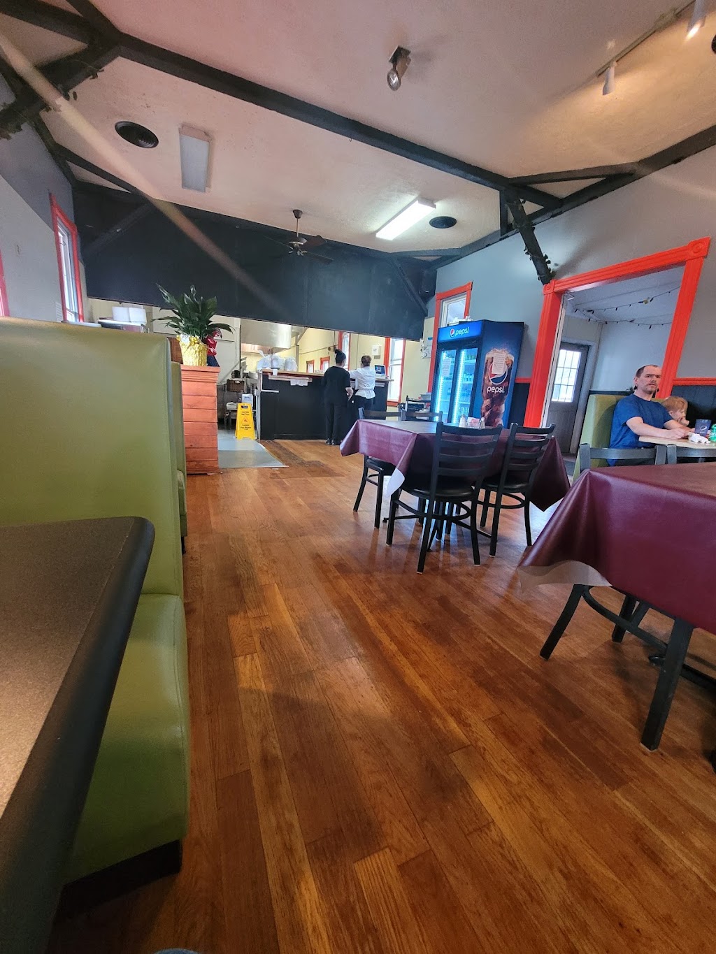 Compadres | restaurant | 66 Church St, Mercersburg, PA 17236, USA | 7174980561 OR +1 717-498-0561