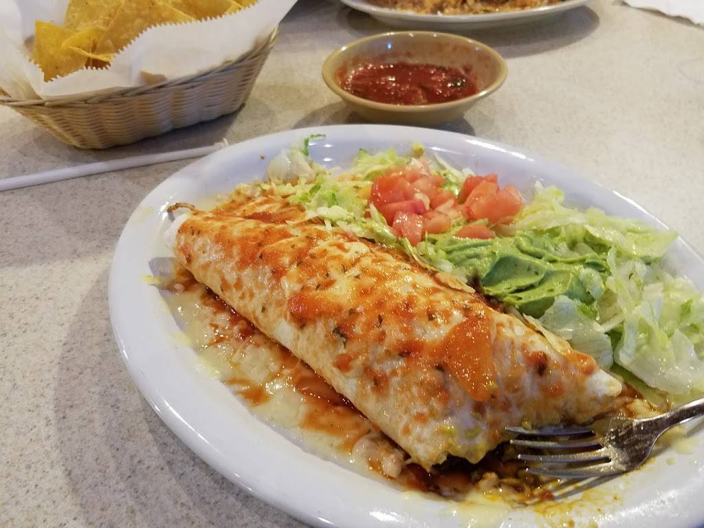 El Patio Mexican Restaurant | restaurant | 7622 Highland Rd, Waterford Twp, MI 48327, USA | 2486665231 OR +1 248-666-5231