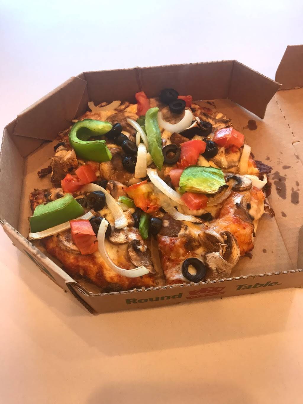 Round Table Pizza | meal delivery | 1503 North Point St, San Francisco, CA 94123, USA | 4155631001 OR +1 415-563-1001