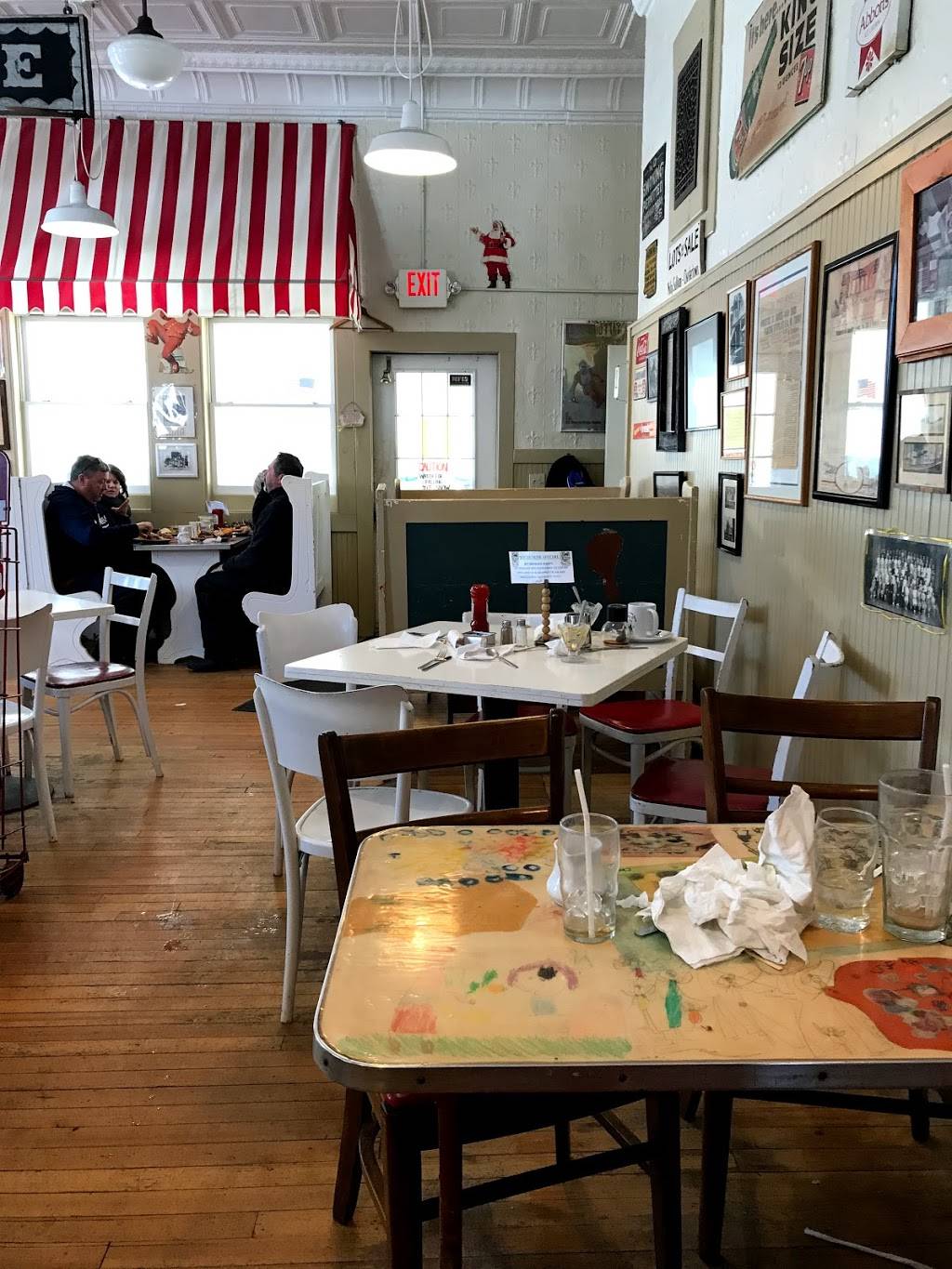 Main Street Ice Cream Parlor | restaurant | 6339 Main St, Chestertown, NY 12817, USA | 5184947940 OR +1 518-494-7940