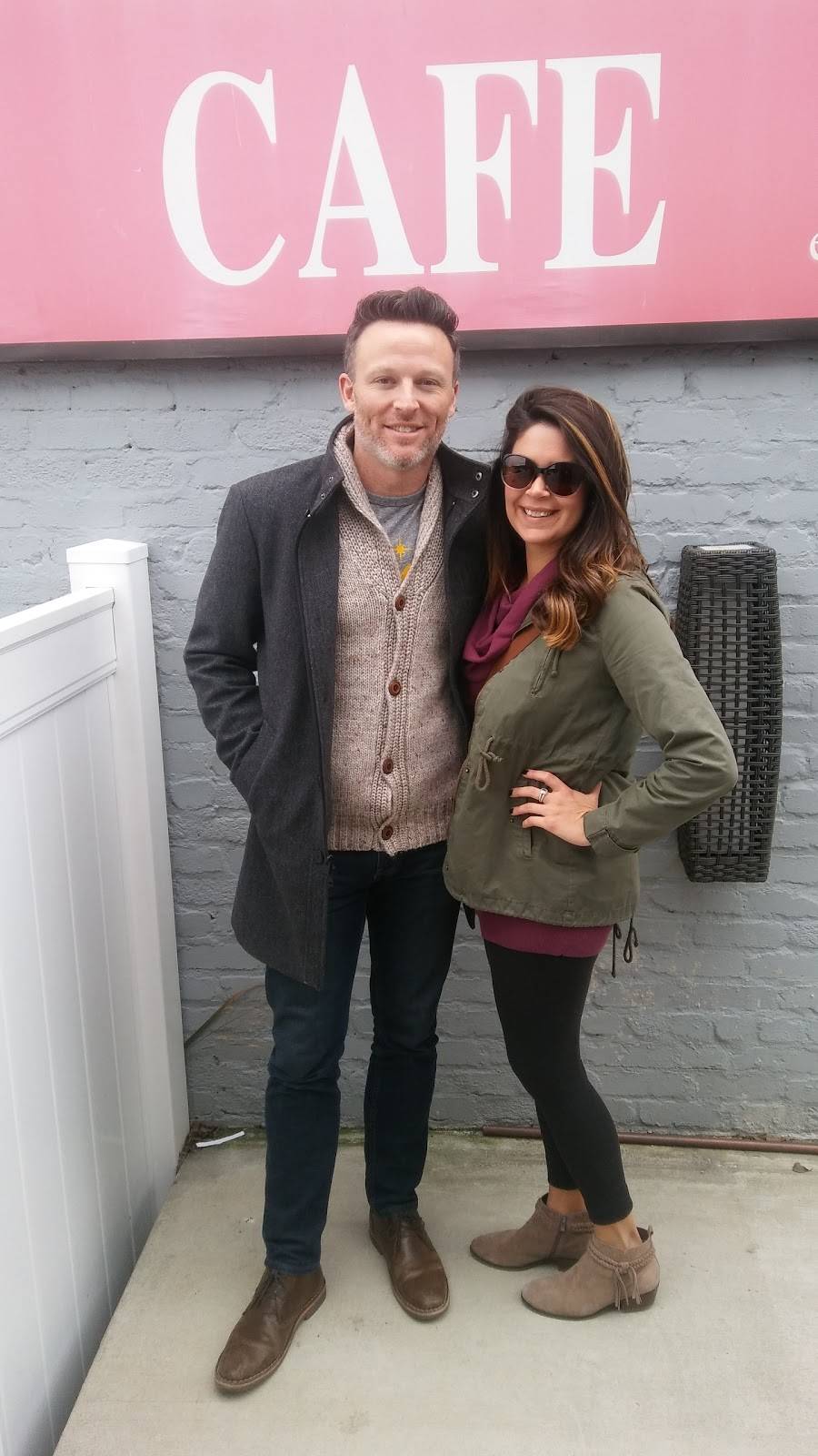 Zarzours | restaurant | 1627 Rossville Ave, Chattanooga, TN 37408, USA | 4232660424 OR +1 423-266-0424