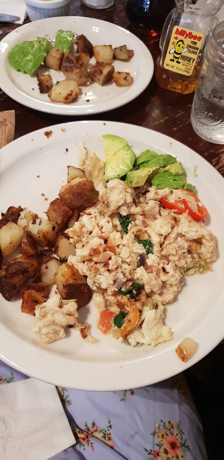 Pinkys Diner | restaurant | 3203 W Bay to Bay Blvd, Tampa, FL 33629, USA | 8138319339 OR +1 813-831-9339