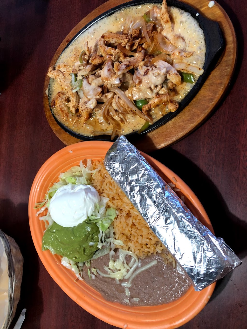 Los Portales | Mexican Restaurant | restaurant | 2071 N Mall Dr, Alexandria, LA 71301, USA | 3184435556 OR +1 318-443-5556