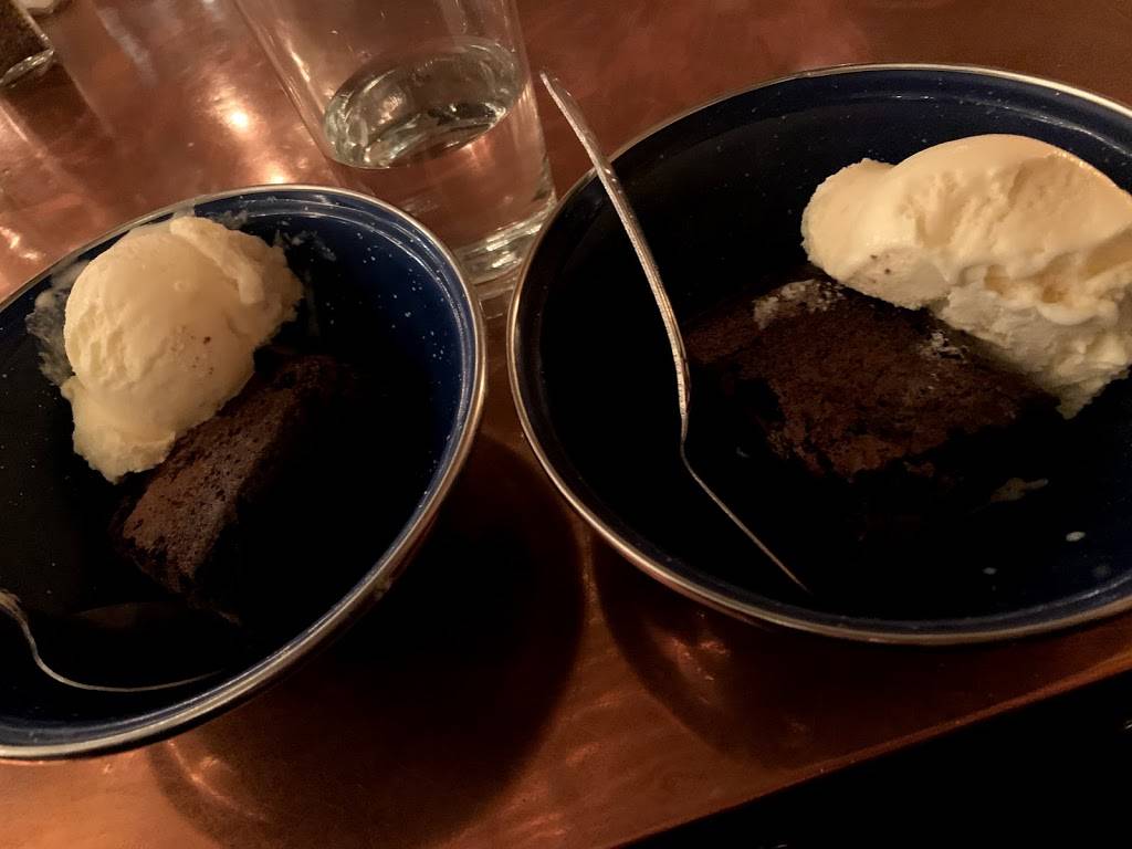 Snowed Inn Sleigh Co. Restaurant | restaurant | 310 Lowell Ave, Park City, UT 84060, USA | 4356473310 OR +1 435-647-3310