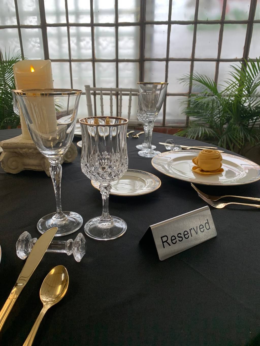 The Venue | restaurant | 14440 Puritas Ave, Cleveland, OH 44135, USA | 2163268061 OR +1 216-326-8061