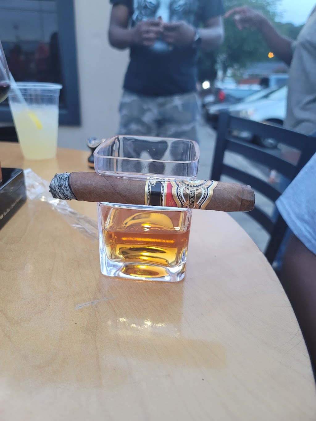 Phil’s Bar & Grill | restaurant | 10624 Baltimore Ave, Beltsville, MD 20705, USA | 3019374805 OR +1 301-937-4805